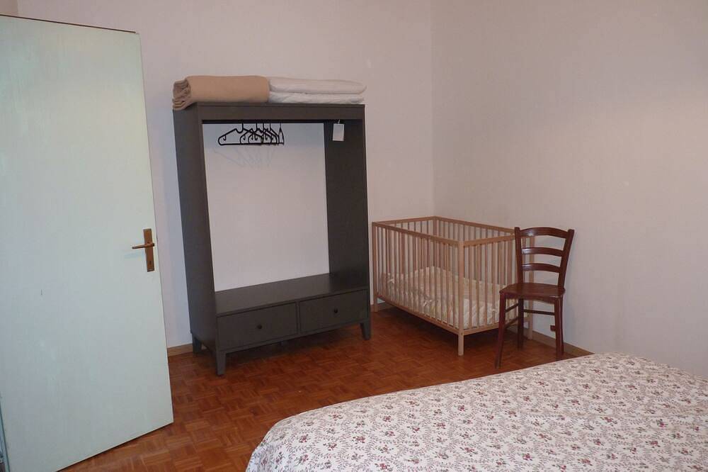 Ganze Wohnung, Wohnung in einem kleinen Dorf im Tal der Seen, in Trentino in Lasino, Madruzzo