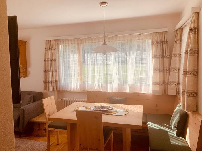 Ferienwohnung für 2 Personen, mit Balkon und Ausblick in Sils Maria
