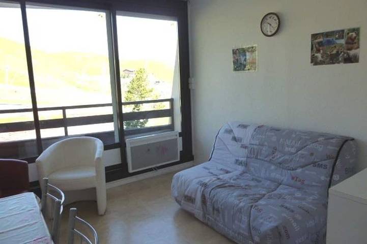 Appartement entier, Studio familial 6 pers. accès pistes, balcon, parking gratuit, casier à skis in La Pierre Saint-Martin, Arette