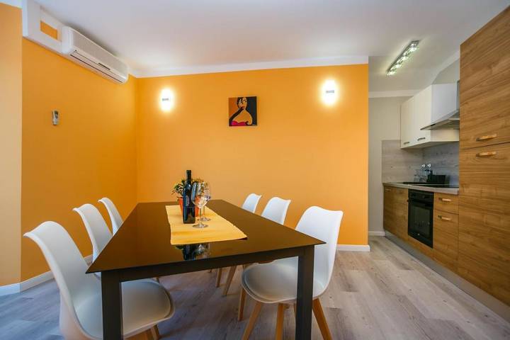 Maison d’hôte pour 2 personnes, avec jardin ainsi que terrasse et vue dans Krk - 3