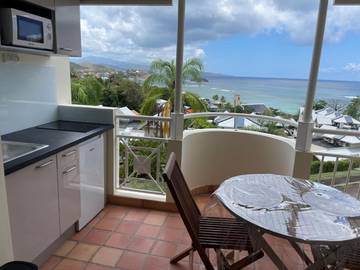 Gîte pour 2 personnes, avec terrasse et vue dans Anse de Tartane