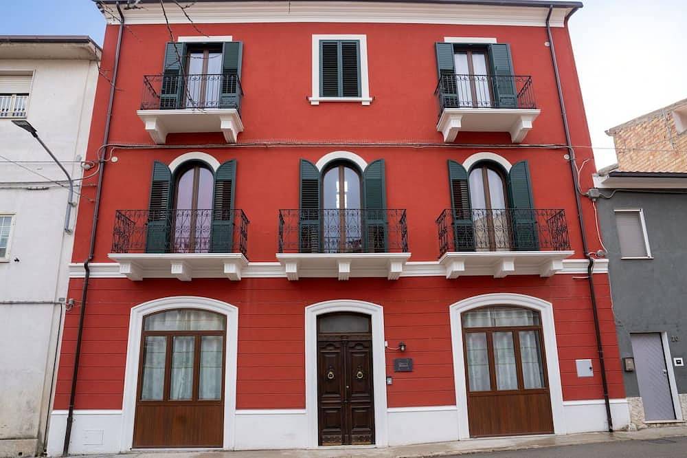 Appartamento intero, Elegante appartamento per 4 ospiti con A/C, Wifi, Tv e parcheggio in Casalbordino, Provincia di Chieti