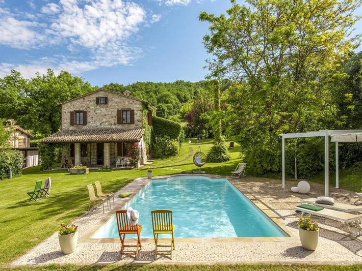 Casa vacanza per 8 persone, con Giardino e Piscina a Fermignano