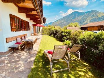 Hütte für 5 Personen, mit Ausblick und Garten sowie Terrasse, mit Haustier am Tegernsee