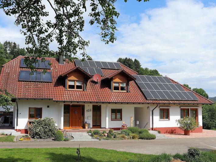 Ferienwohnung für 5 Personen, mit Ausblick und Terrasse sowie Garten, kinderfreundlich - 1