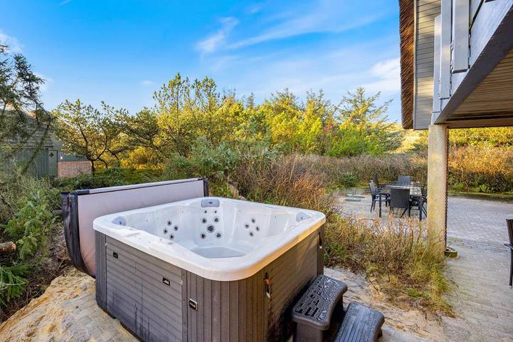 Villa für 12 Personen, mit Balkon/Terrasse und Whirlpool sowie Sauna in Hvide Sande - 2