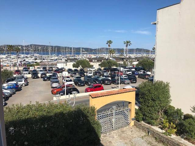 Gîte pour 4 personnes, avec balcon, animaux acceptés dans Casino De Cavalaire