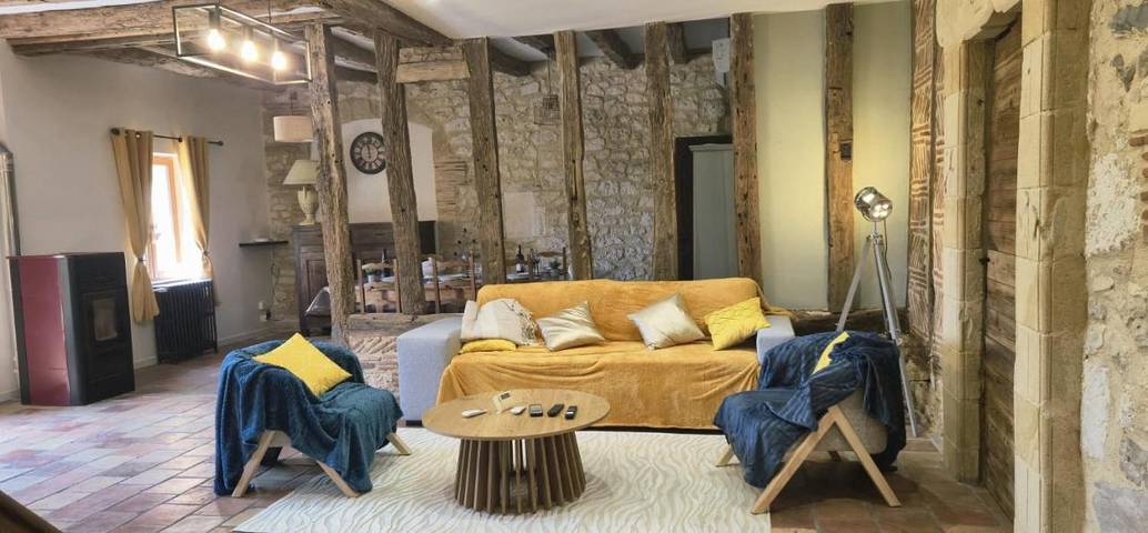 Location de vacances pour 2 personnes, avec terrasse ainsi que piscine et jardin, animaux acceptés à Creysse - 3