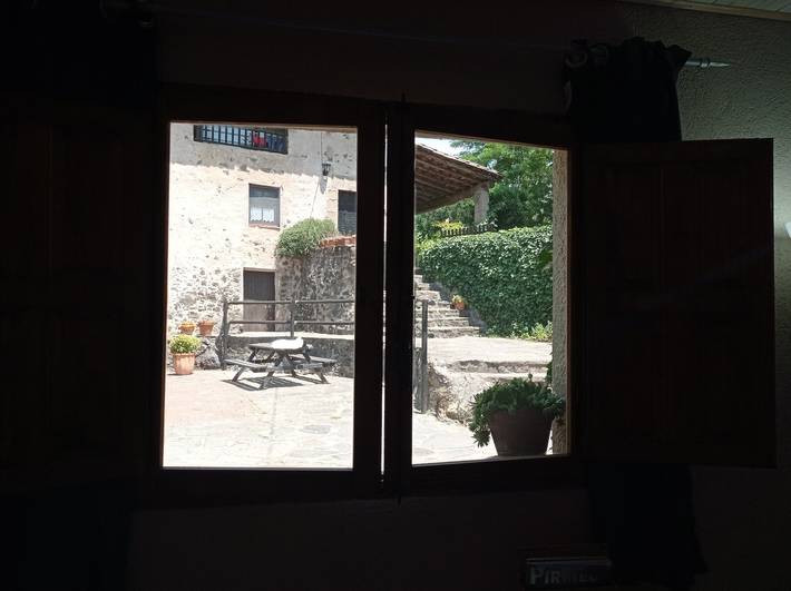 Chalet para 2 personas, con jardín y piscina para niños, Se admiten mascotas en Garrotxa - 4
