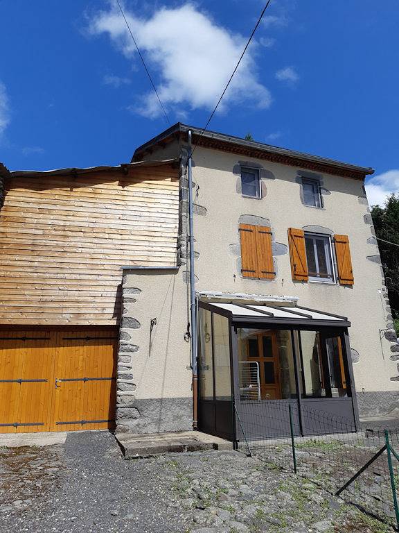 Gîte pour 10 personnes, avec terrasse et jardin, animaux acceptés