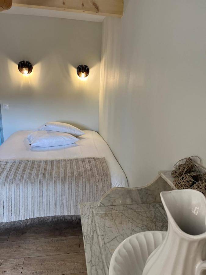 Appartement entier, Two-Bedroom Apartment in Cénac-et-Saint-Julien, Périgord Noir