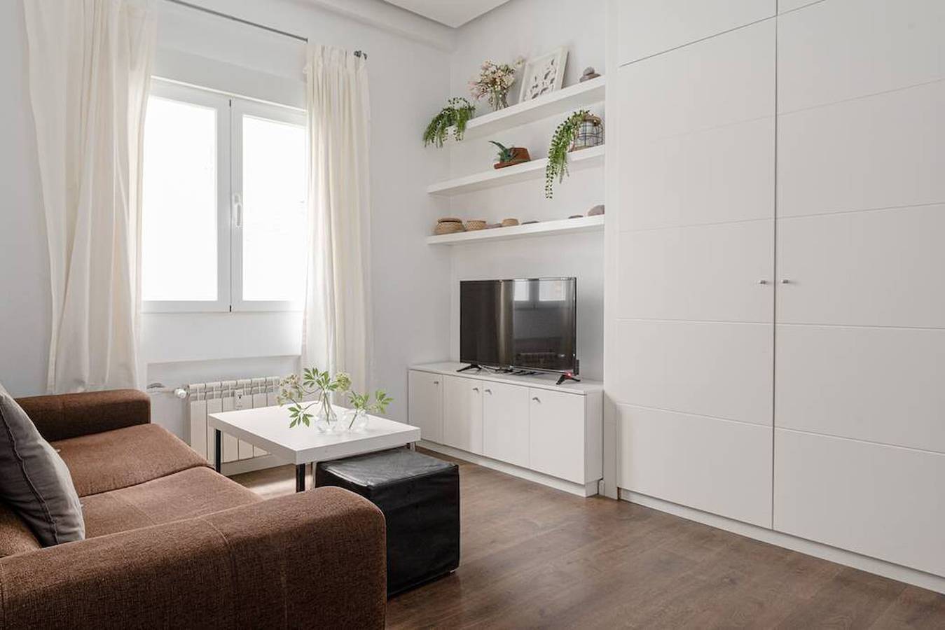 Apartamento entero, Housing Cuatro Caminos by Sharing Co in Tetuán (desambiguación), Madrid