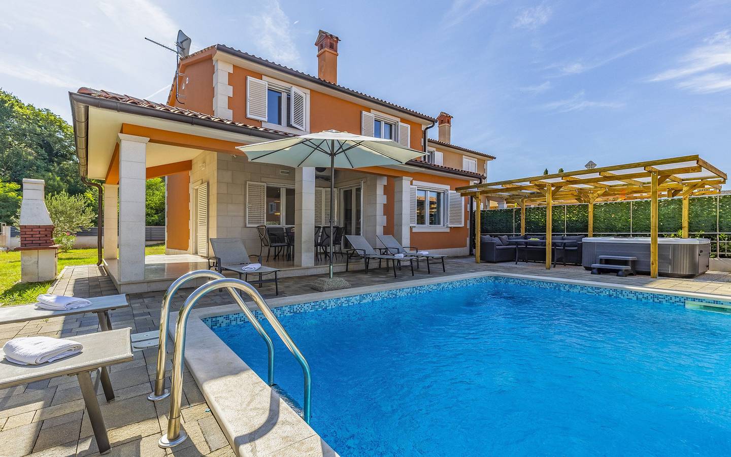 Lotus Villa 9 - Classic Three Bedroom Collection in Pula-Medulin, Pula
