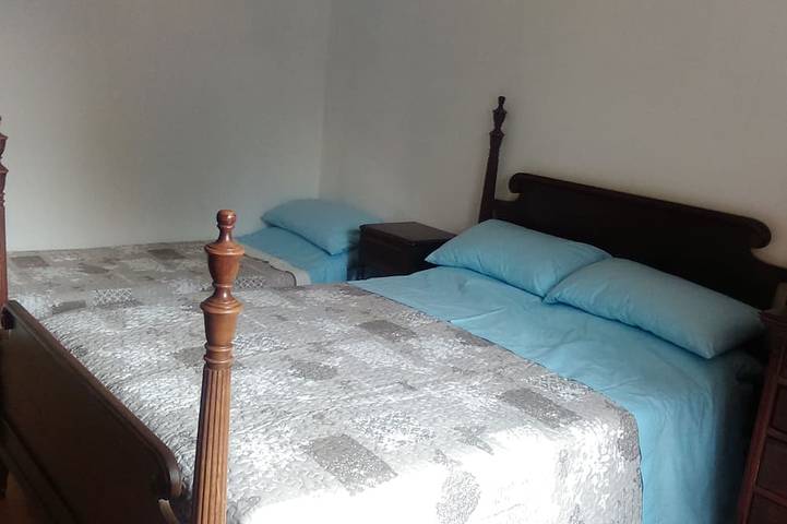 Gîte pour 2 personnes, avec terrasse ainsi que piscine et jardin à Saint-Avit-Sénieur - 2