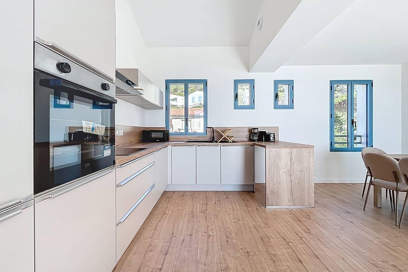 Entire apartment,  Apartment sea view in Leucate Plage – 6 people in Leucate, Narbonne region
