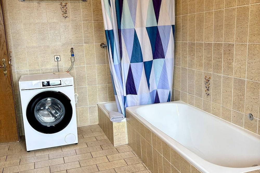 Ganze Wohnung, 90 m² Alpenglück mit Hotel-Komfort: Sauna/Whirlpool-Nutzung/ Frühstück zubuchbar in Flintsbach am Inn, Bayerische Alpen