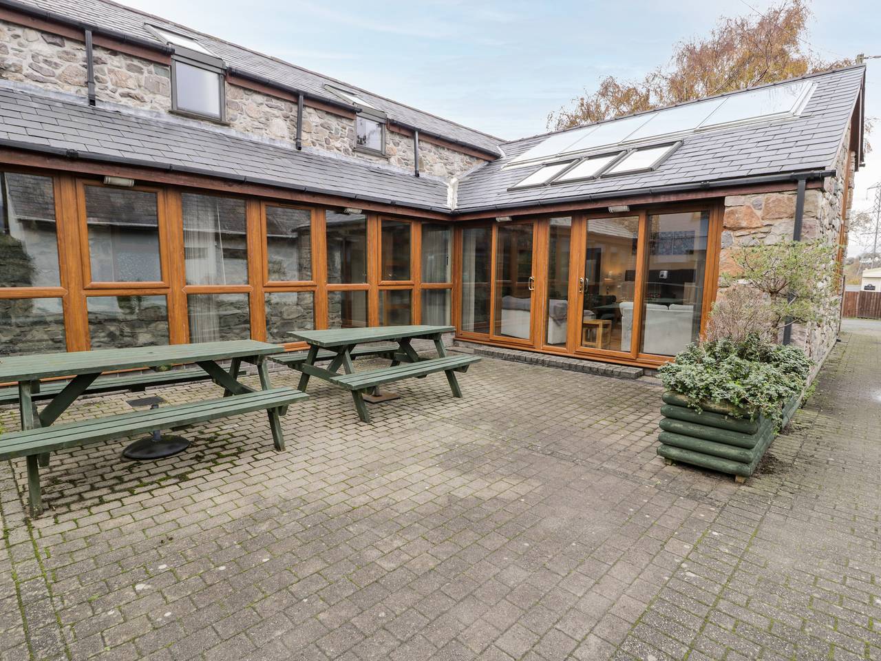 Ddol Helyg Barn in Gwynedd
