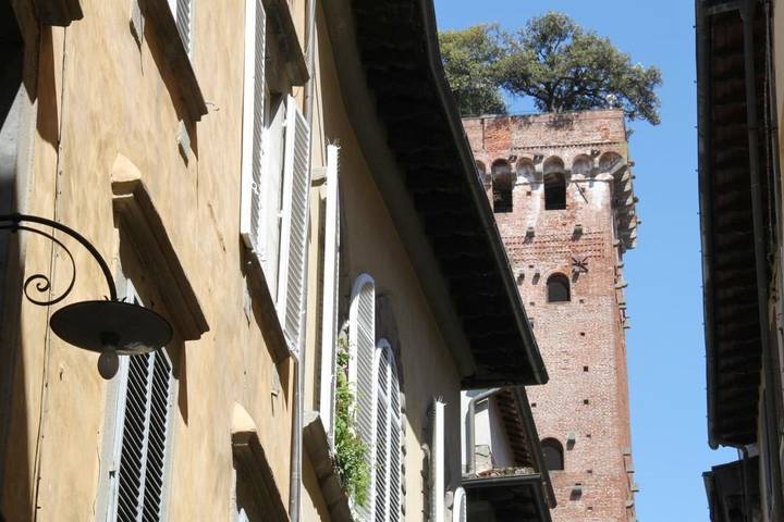 Pension voor 2 personen, met balkon en uitzicht in Lucca
