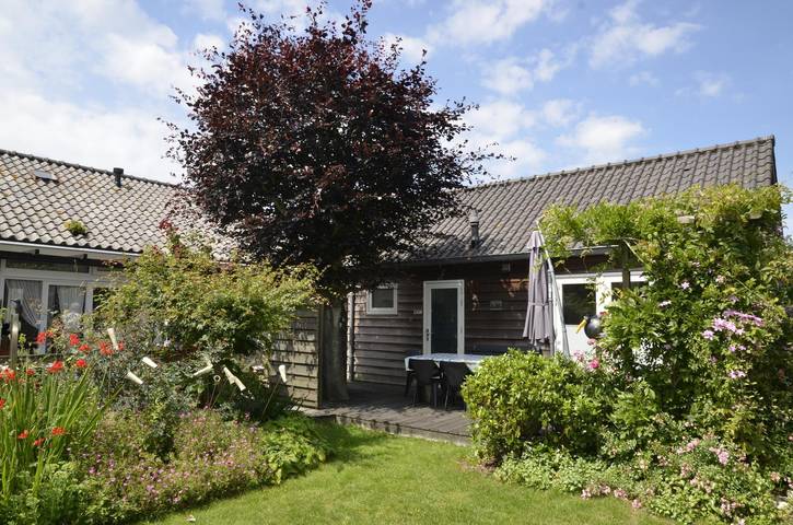 Ferienhaus für 3 Personen, mit Terrasse und Garten sowie Sauna in Den Helder