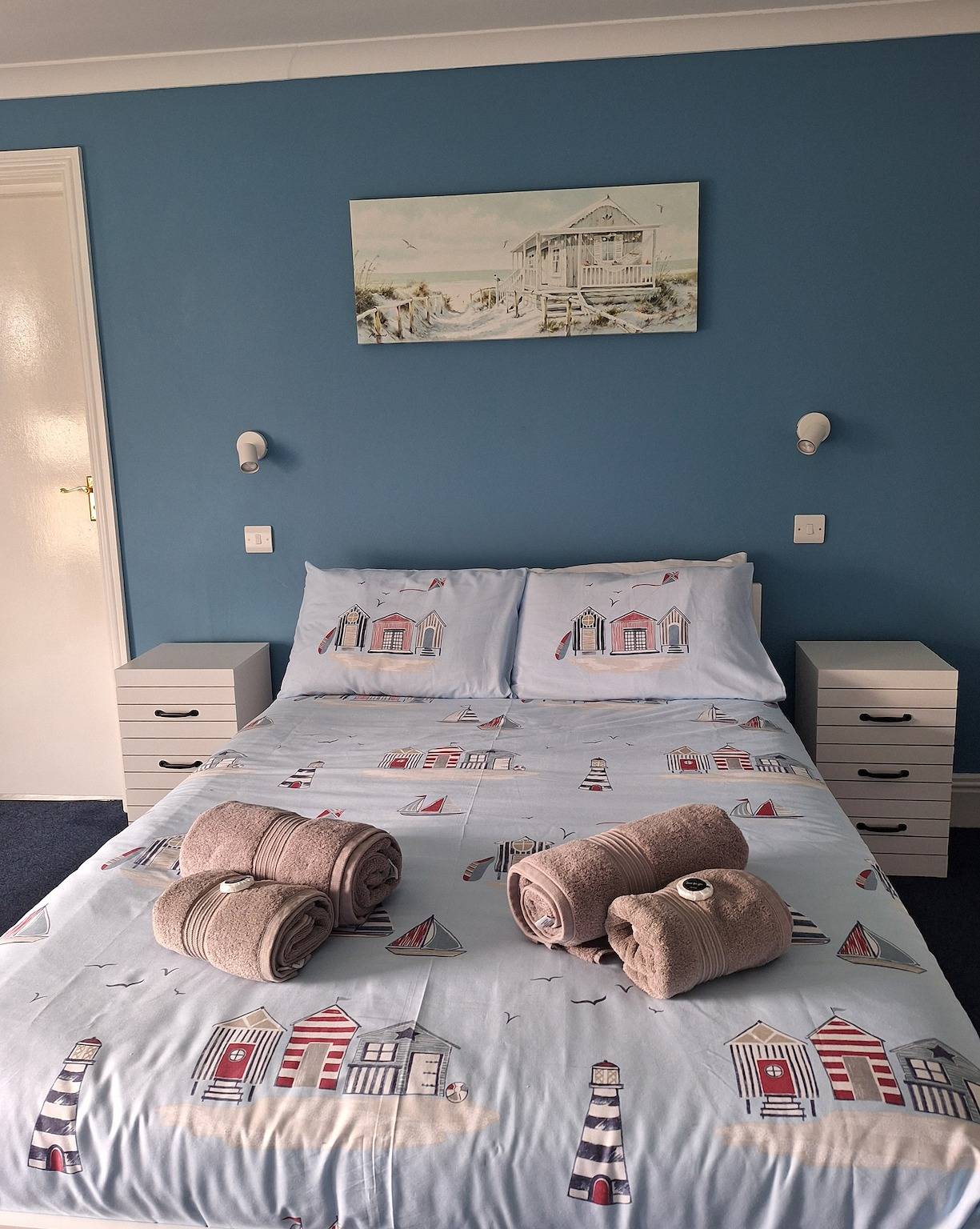 Doppelzimmer mit eigenem Bad und Blick auf die Landschaft in Alfold, Surrey