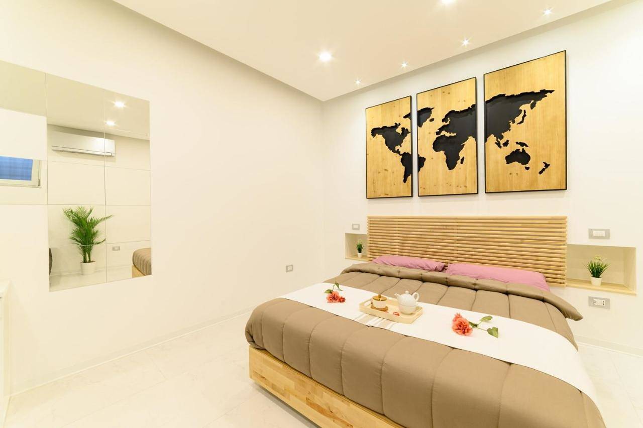 Ganze Wohnung, Two-Bedroom Deluxe Apartment with Balcony in Spiaggia Santa Teresa, Salerno