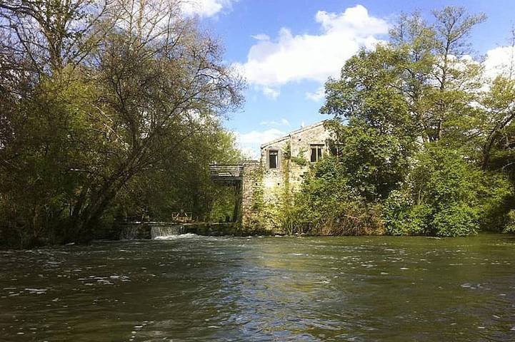 Gîte pour 8 personnes, avec balcon ainsi que jacuzzi et jardin, animaux acceptés à Roquebrune