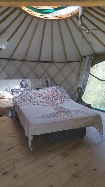 Tente pour 4 personnes, avec piscine ainsi que terrasse et jardin dans les Pyrénées-Orientales