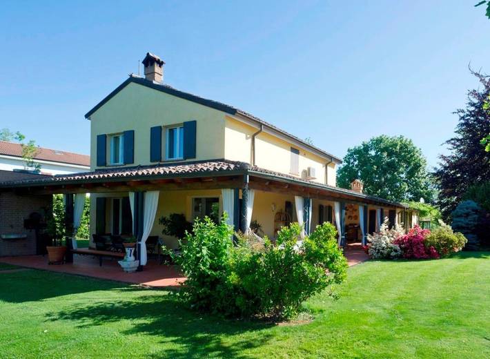 Agriturismo per 2 persone, con Terrazza e Giardino nonché Panorama in Provincia di Piacenza