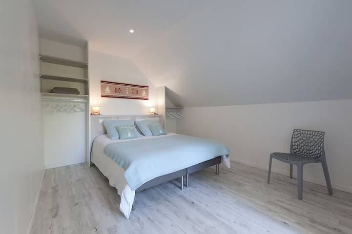 Villa vue mer, spa (bain tourbillonnant), accès plage au bout du jardin! in Pleubian, Côte de Granit Rose