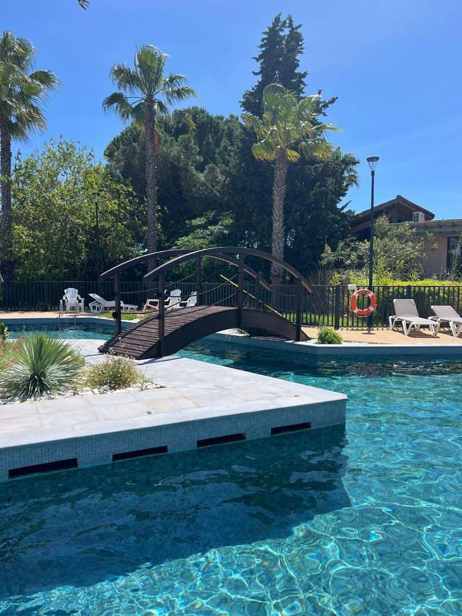 Location de vacances pour 6 personnes, avec jardin et bassin pour enfant ainsi que piscine et vue, animaux acceptés dans Plage de l'Espiguette - 2