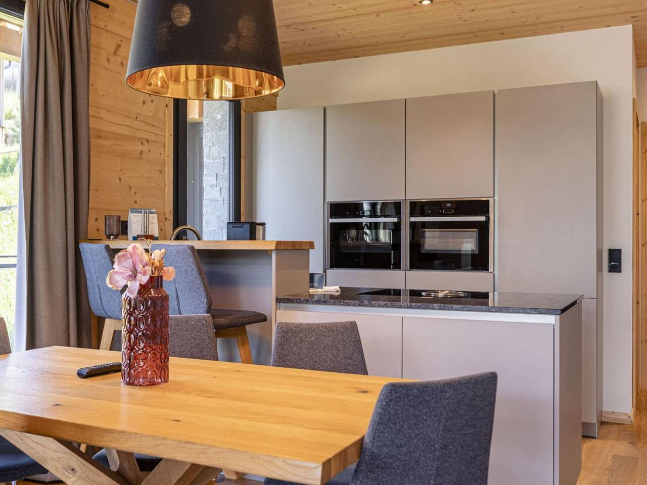 Superior-Chalet mit sauna & hottub in Stadl-Predlitz, Turracher Höhe
