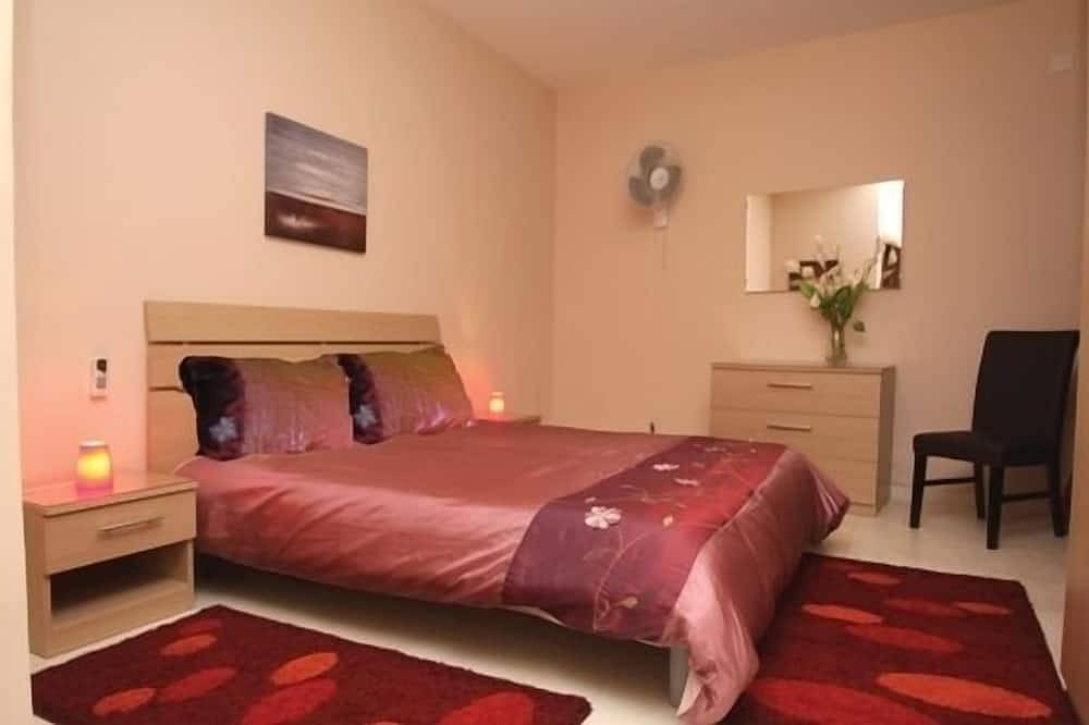 Ganze Wohnung, Comfort Class Lizenzierte Wohnung im Herzen von Malta in Haz-Zebbug, Insel Malta