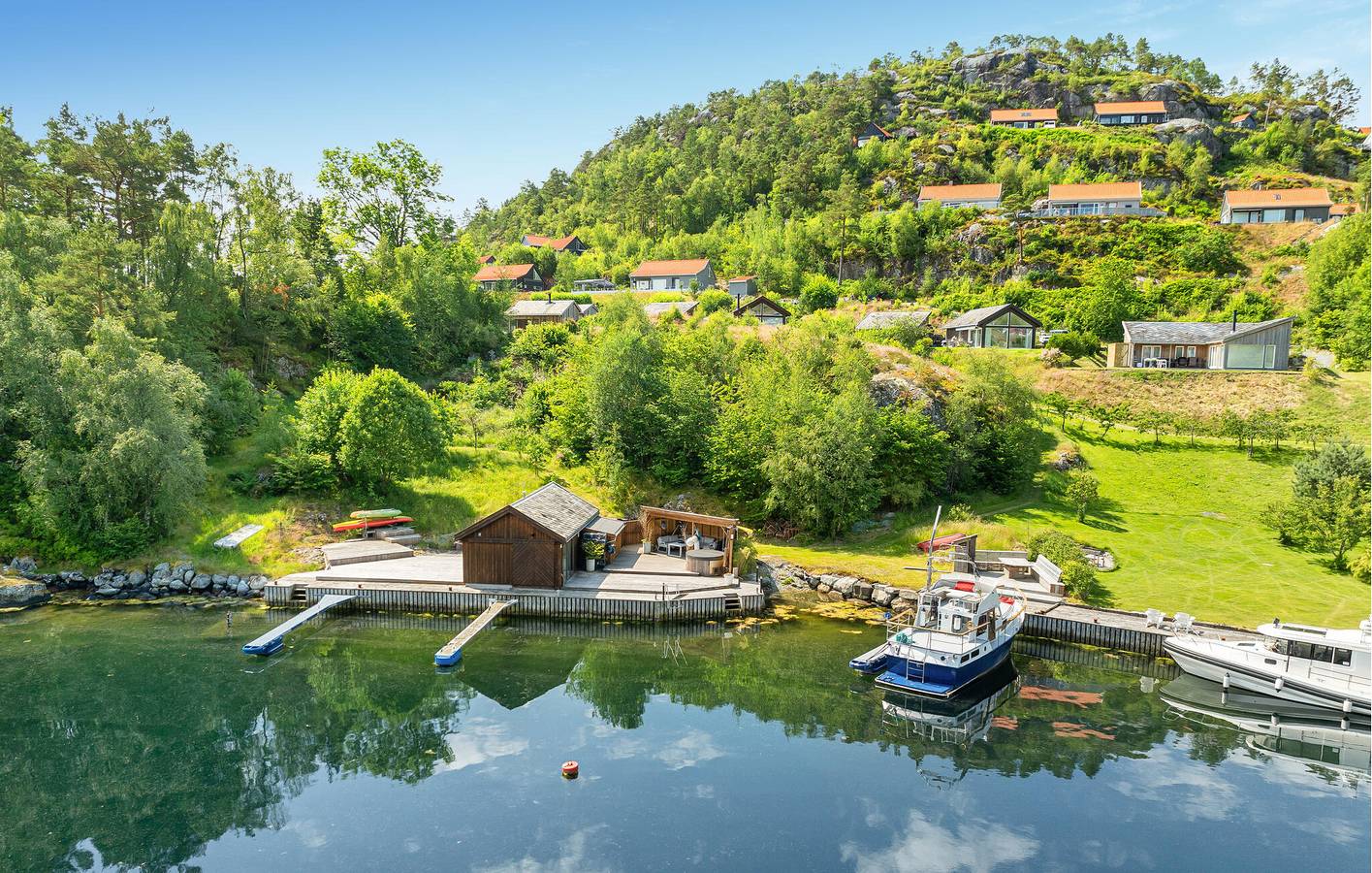 Ferienhaus für 12 Personen mit Terrasse in Hjelmeland