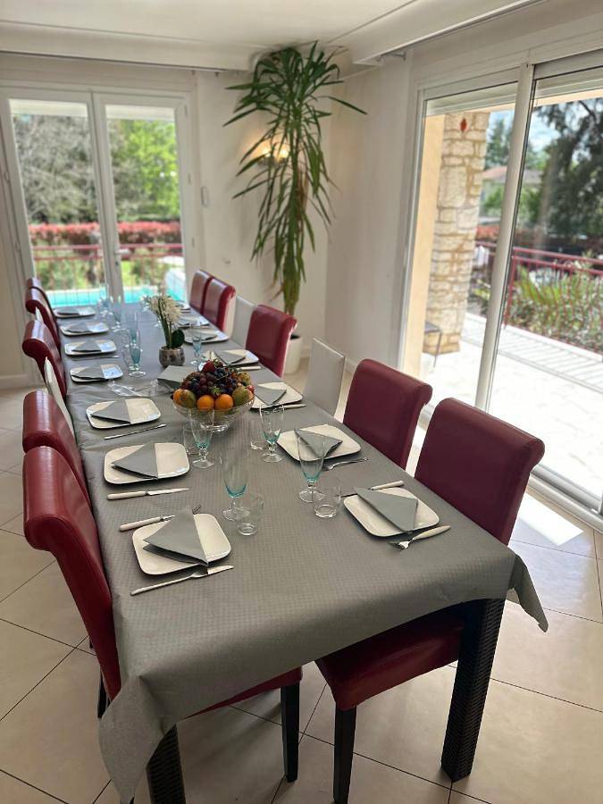 Location de vacances pour 12 personnes, avec piscine ainsi que jacuzzi et jardin à Prigonrieux - 4