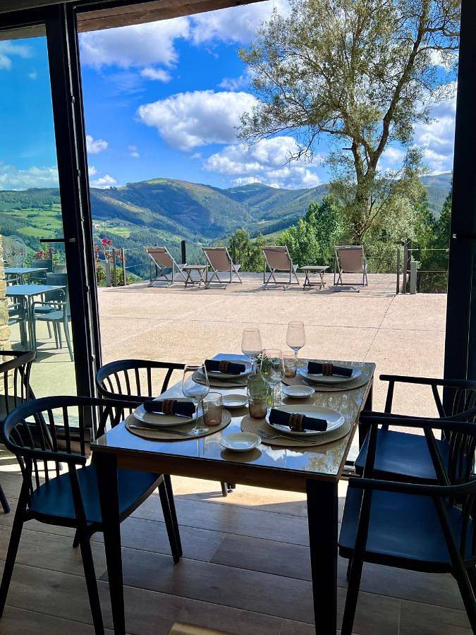 Casa rural para 2 personas, con jardín y vistas, Familias con niños en Mariña Oriental - 2