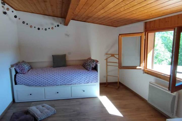 Location de vacances pour 6 personnes, avec Jacuzzi ainsi que Terrasse et Jardin à Champtercier - 3