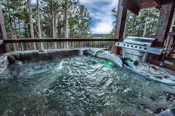 Log Cabin for 18 Guests in Broken Bow, Oklahoma, Picture 4