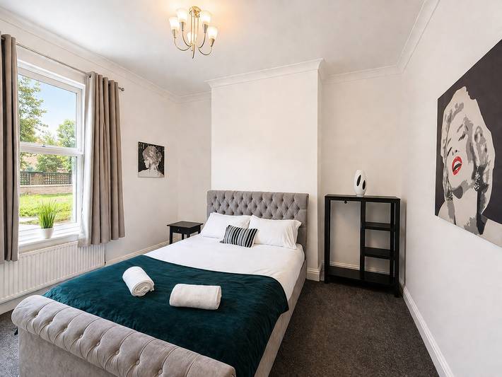 Apartment for 2 people, with hot tub in Croydon