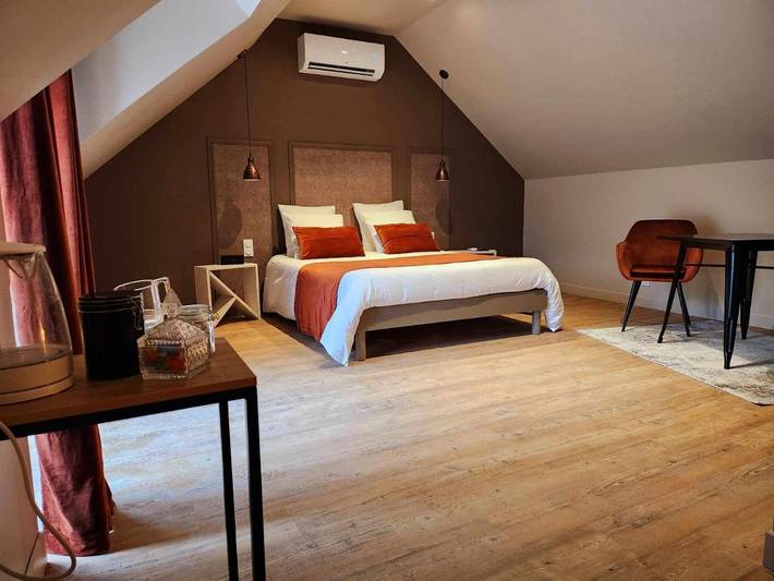 Location de vacances pour 2 personnes, avec Jacuzzi et Terrasse à Landudal