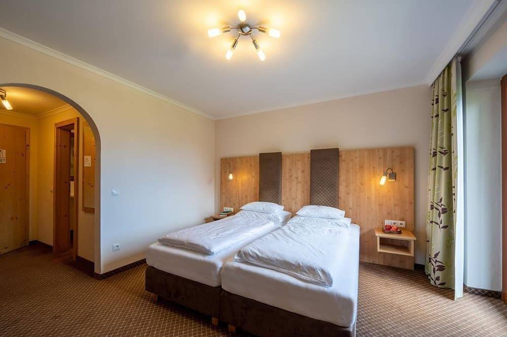 Doppelzimmer \"Achensee\" Frühstück ab 4 Nächten - Hotel Karlwirt in Pertisau, Eben am Achensee