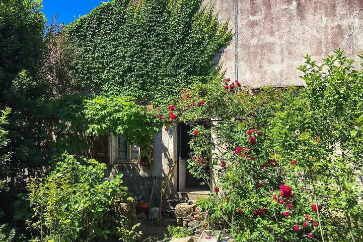 Location de vacances pour 7 personnes, avec jardin et terrasse à Le Bousquet-d'Orb