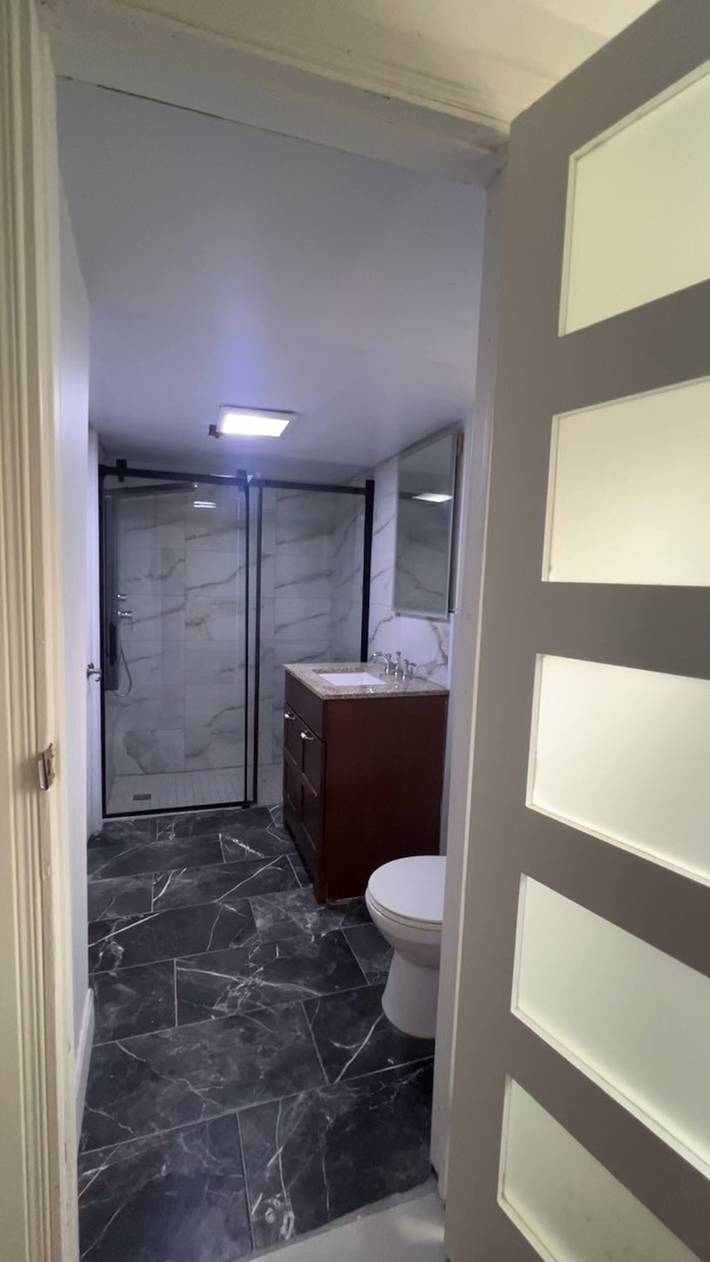 Apartamento entero, Apartamento de 2 dormitorios en Ahuntsic in Montreal, Quebec