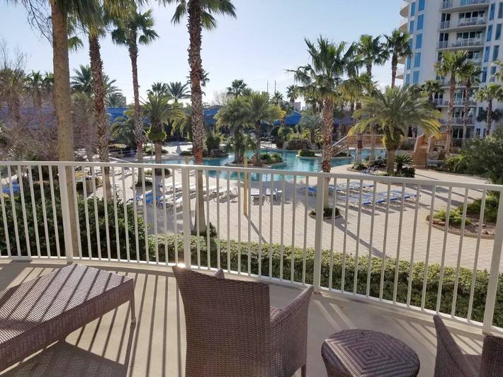 Apartahotel para 6 personas, con piscina para niños y vistas además de piscina y terraza en Florida