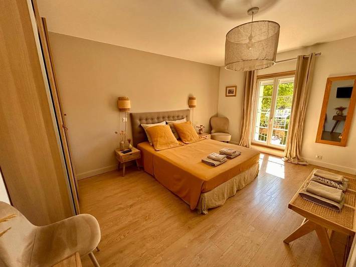 Chambre d’hôte pour 2 personnes, avec Terrasse et Jardin ainsi que Piscine et Vue à Gordes
