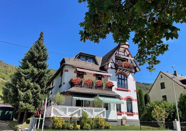 Ferienhaus für 3 Personen, mit Balkon und Garten sowie Ausblick in Kamp-Bornhofen