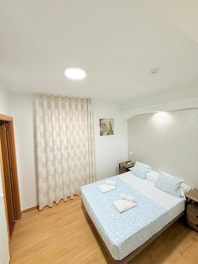 Single Room with Shared Bathroom in San Fernando de Henares, Área Metropolitana de Madrid