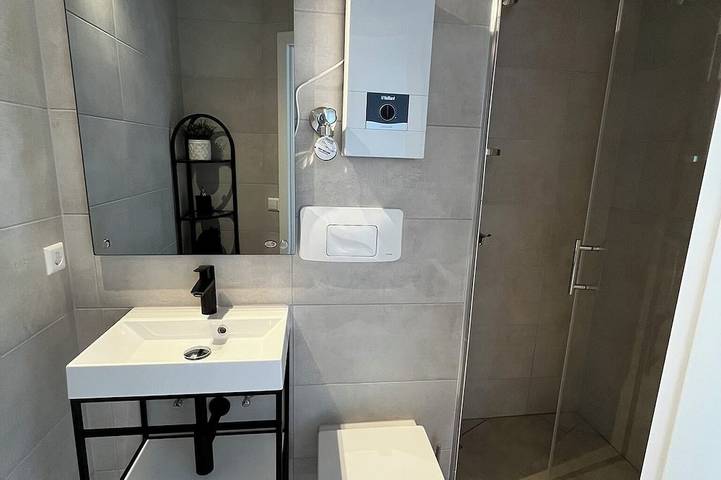 Apartamento entero, Apartment Emilio - Small apartment with great lake and alpine views in Überlingen, Region Bodensee-Oberschwaben