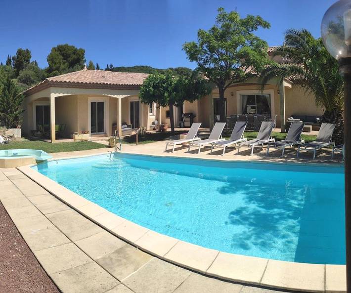 Villa für 12 Personen, mit Garten und Ausblick sowie Pool - 1