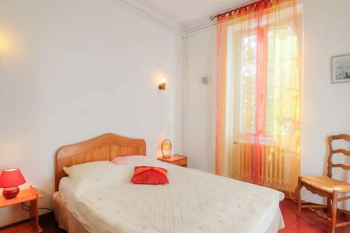 Location de vacances pour 11 personnes, avec terrasse et piscine dans Parc Spirou Provence - 4