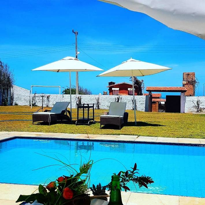 Casas e apartamentos de temporada para 2 pessoas, com jardim e piscina, adaptado a crianças em Beberibe